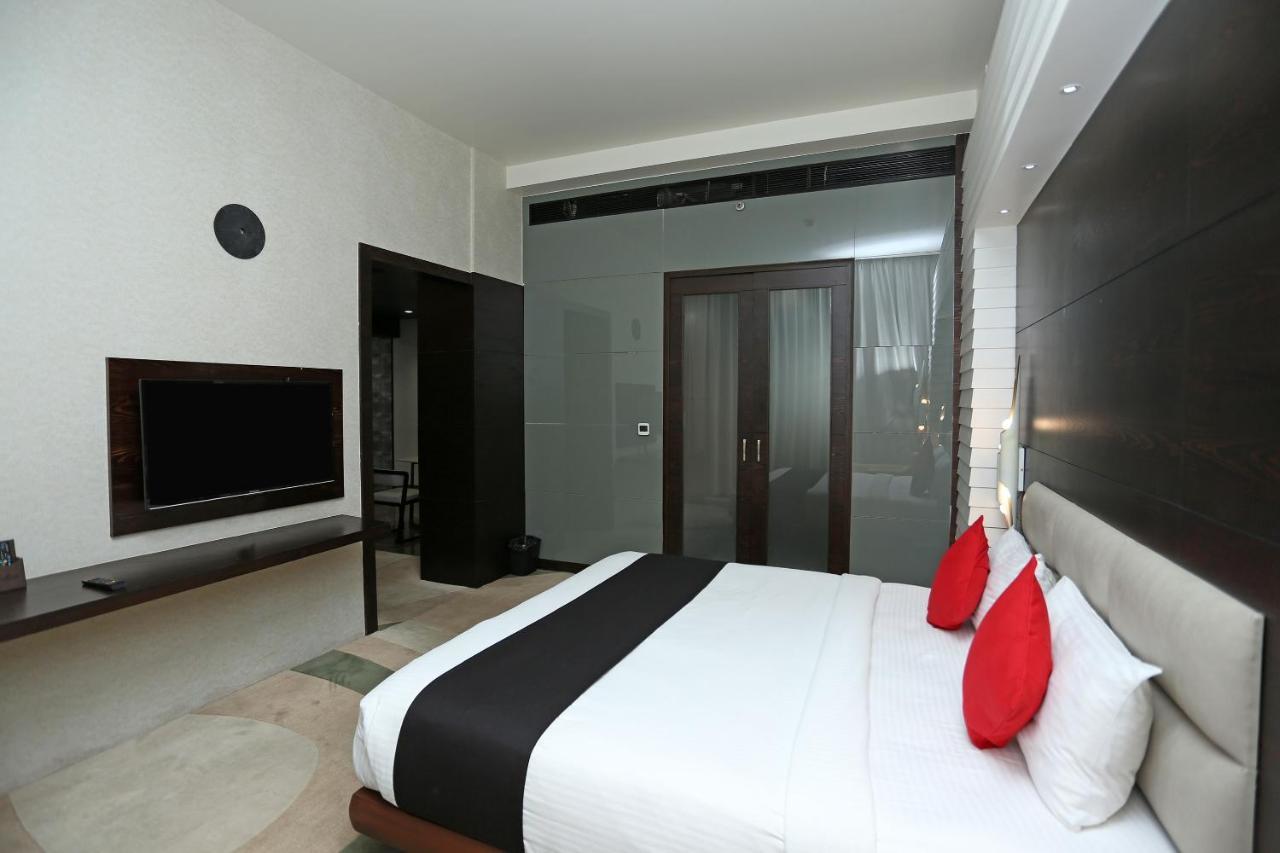 Golden Blossom Imperial Resorts Lucknow Eksteriør bilde